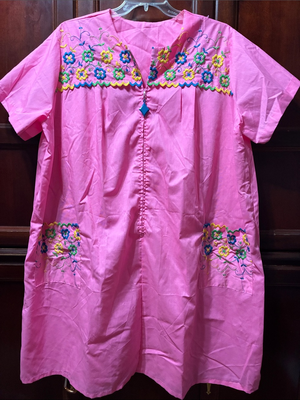 Vintage women’s plus size house dress Pink Embroidered Floral Dress